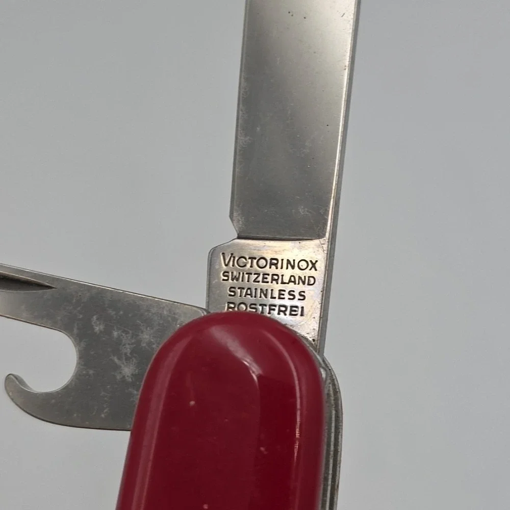 Victorinox Marlboro Adventure Team Swiss Army Knife - Multi Tool!